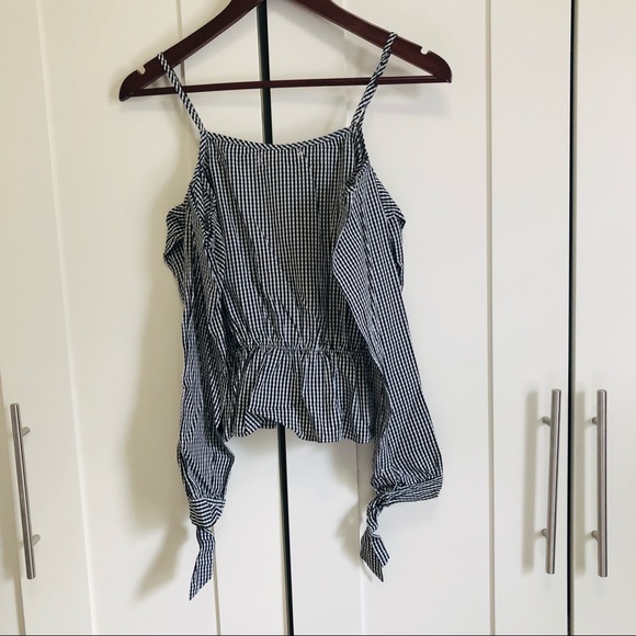 3 for 35 🌺 Macy’s What If? Navy Blue Gingham Cold Shoulder Top - Picture 2 of 7